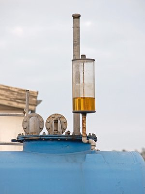 Altölentsorgung: Kosten und Pflichten für altes Heizöl - Kesselheld